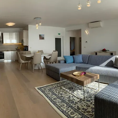 Ria Lungomare Apartment Rijeka Room photo