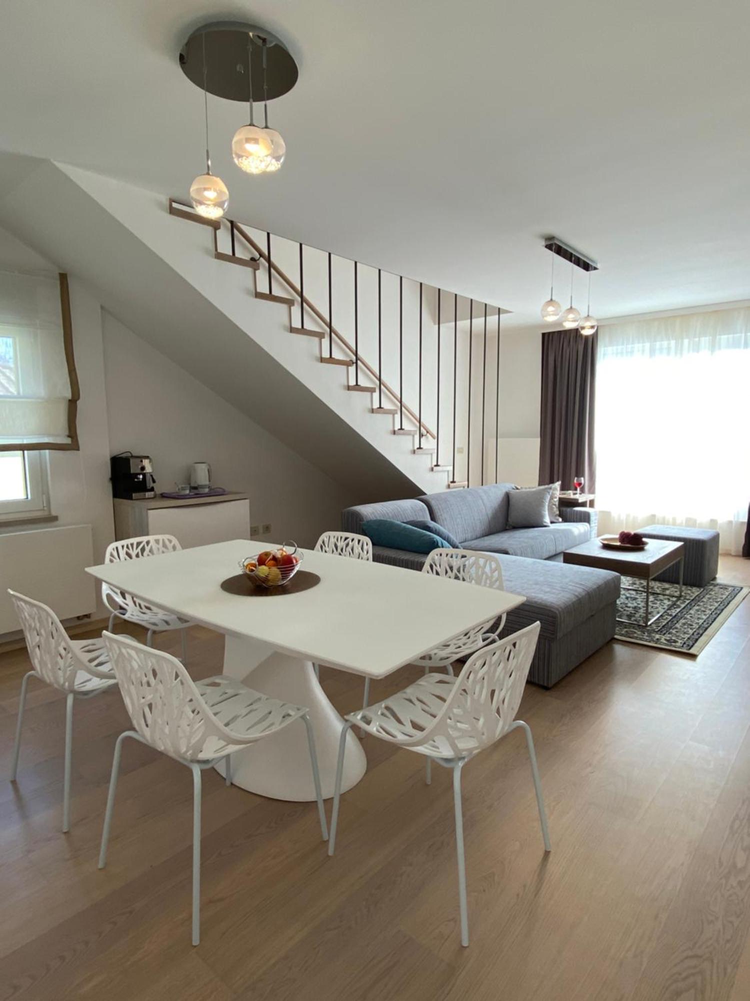 Ria Lungomare Apartment *