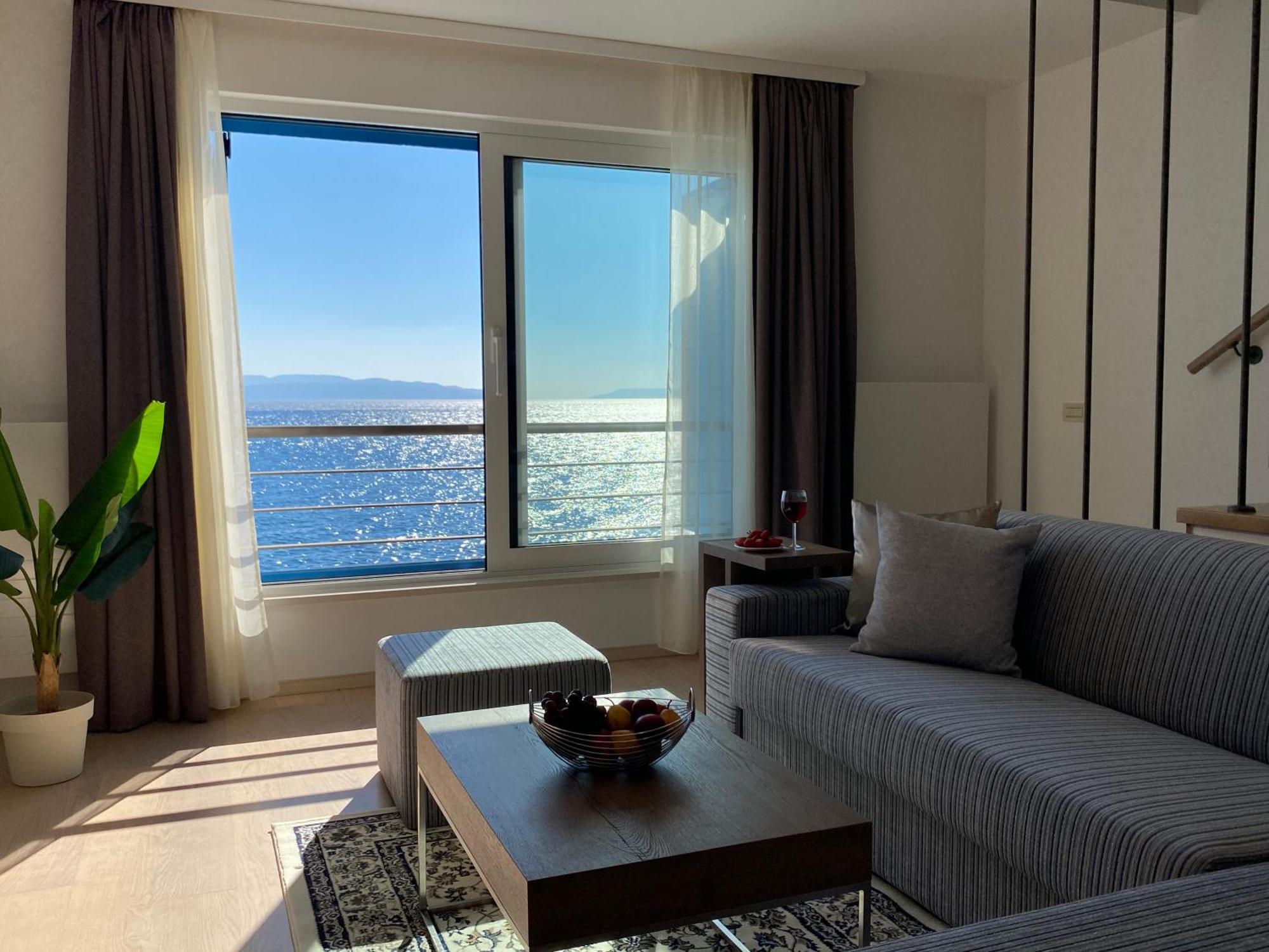 Ria Lungomare Apartment